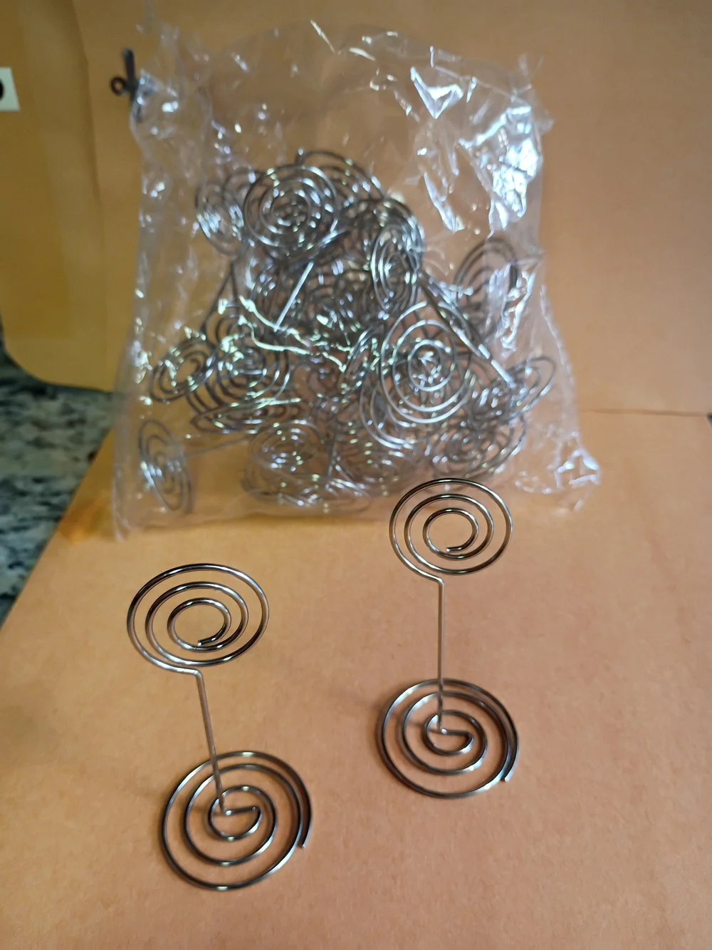 Source Unknown Silver Spiral Photo & Place Card Holders